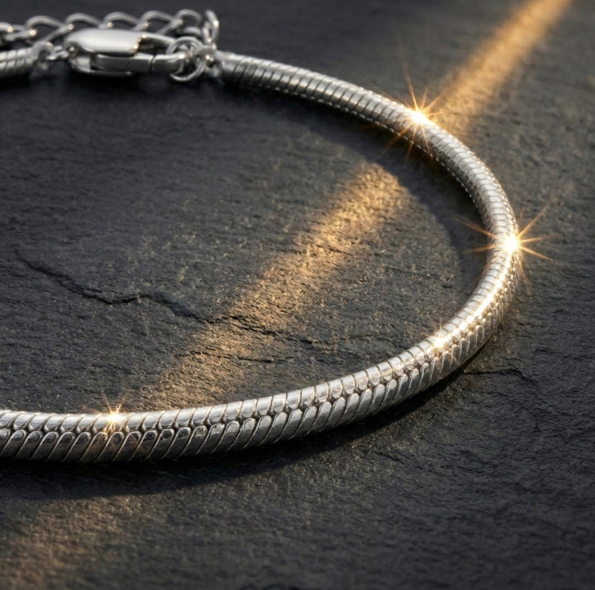 Polished Serpentine Bracelet - 1.8 MM