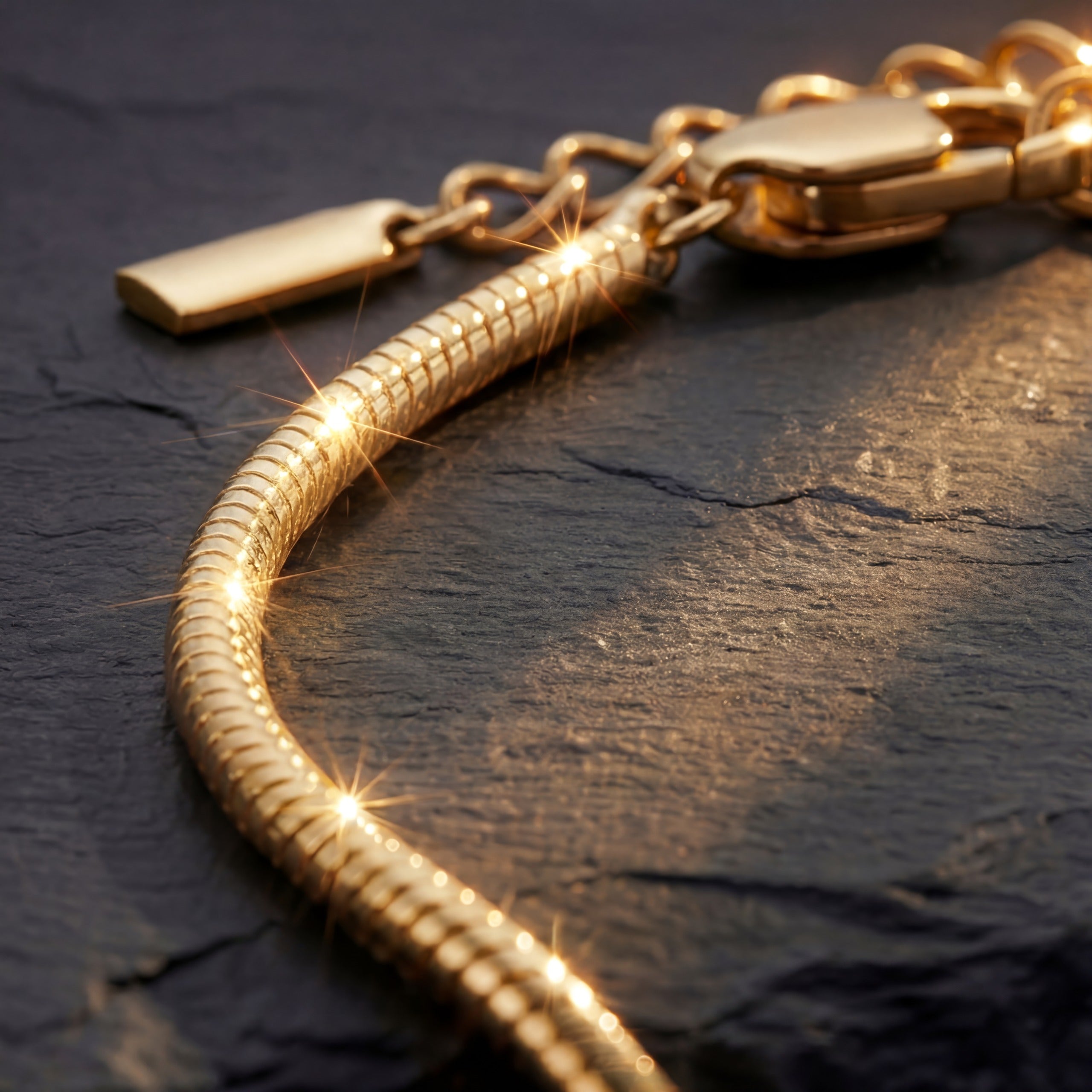 Fractured serpentine Bracelet