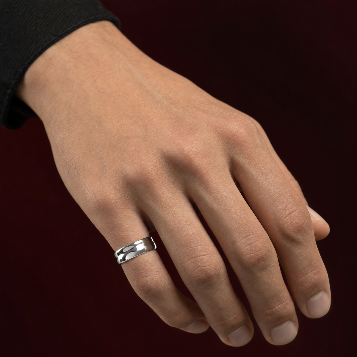 Bold Open Band Ring 8 MM in silver worn on the hand